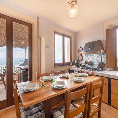 Βίλα In With Pool